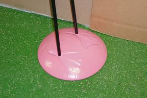 lot 1A image: 5 Metal Pink Flamingo Lawn Ornament
