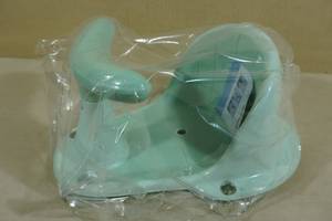 lot 68 image: Baby Bath Stool - Green