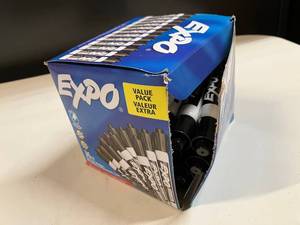 lot 65 image: Expo Dry Erase Markers