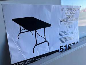 lot 7 image: Bi-Fold Folding Table