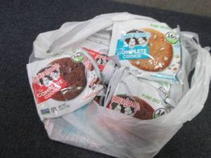 12 Lenny & Larrys Complete Cookies...