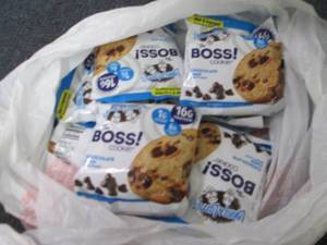 12 Lenny & Larrys Boss Cookies...