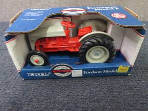 Ertl Fordson Model F116 Scale...