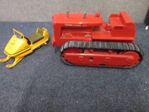 Snowmobile, International Track Tra...