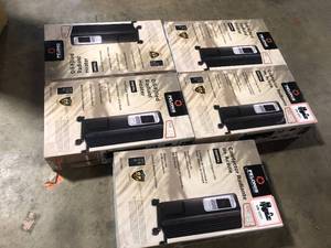 lot 5 image: Lot of Pelonis 1,500-Watt Digital Electric Oil-Filled Radiant Portable Space Heater Customer Returns See Pictures