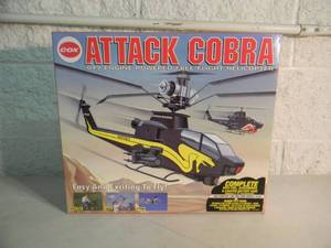 lot 1 image: NEW IN BOX - COX ATTACK COBRA .049 ENGINE POWERED FREE FLIGHT HELICOPTER No. 4500 - FANTASTIC PIECE - SEE PICTURES