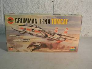 lot 18 image: NEW IN BOX - AIRFIX 172 GRUMAN F-14A TOMCAT No. 05013 - FANTASTIC PIECE - SEE PICTURES