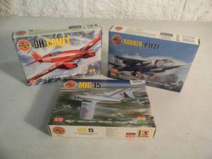 lot 53 image: NEW IN BOX - SEALED - AIRFIX 172 HAWKER P.1127 No. 00033, DH COMET No. 00013 & MIG 15 No. 00017 - GREAT PIECES - SEE PICTURES