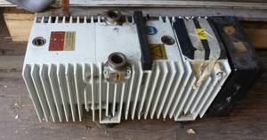 Pfeiffer vacuum pump - assuming for repair