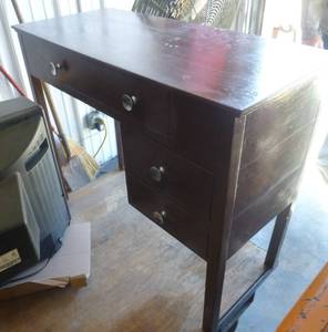 Small desk