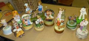 Lot of 12 music box figures