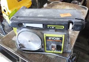 Ryobi 4 inch belt sander - works