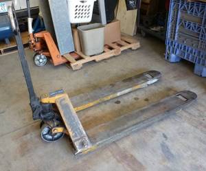 8,000 lb capacity Lift Rite pallet jack