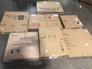 lot 1 image: Lot of Assorted Mirrors Various Models and Conditions Customer Returns See Pictures