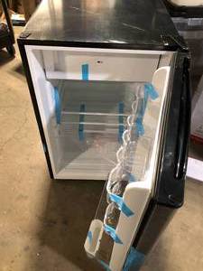 lot 3 image: Magic Chef 4.5 cu. ft. Mini Fridge with True Freezer in Stainless Look  Customer Returns See Pictures