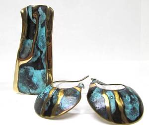 lot 50 image: Great Looking Sculptural Bronze Matching Ear Clips & Pendant Set - Earth & Sky Jewelry