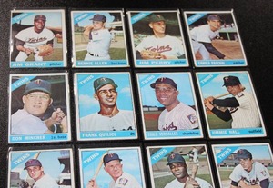 lot 25 image: 1966 Topps Minnesota Twins Lot  15 Card Low Grade
