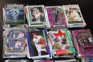 lot 78 image: Mixed Sports Fun Card Lot  185 Cards