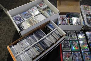 lot 132 image: Mixed Sports Card Fun Lot