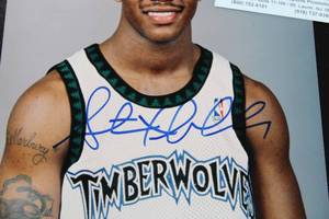 lot 144 image: Minnesota Timberwolves Stephon Marbury 8x10 Autograph Photo