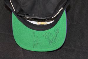 lot 150 image: Minnesota Vikings Cris carter & Gary Anderson Snapback Hat Autograph No COA