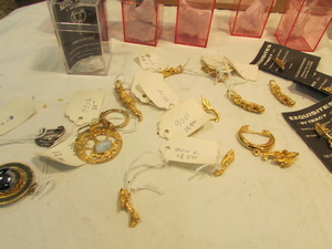 Jewelry Type Items