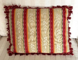 lot 23 image: Four Fantastic Accent Pillows