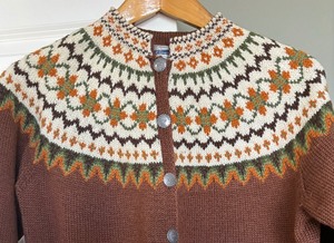 lot 32 image: Kloverhuset Norwegian Sweater