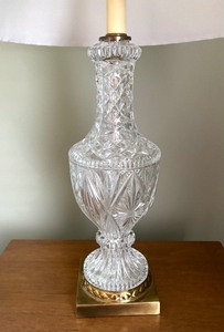 lot 33 image: Pair of Elegant Crystal Table Lamps from Germany