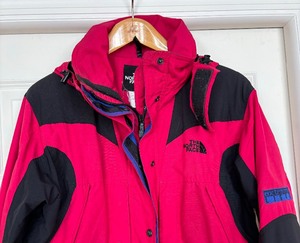 lot 37 image: Northface Coat  Jacket