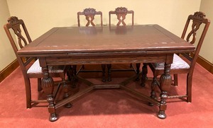 lot 8 image: Elegant Vintage Dining Table with Six Chairs