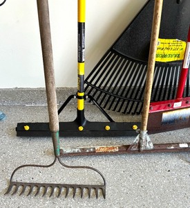 Long Handled Tool Lot