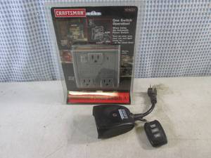 lot 6 image: (CSB) Craftsman Automatic Power Switch and Smart Electrician IndoorOutdoor Remote Control 2 Outlet Receiver