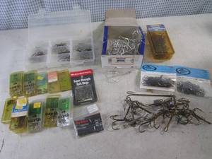 lot 15 image: (CSB) Assortment of Fishing Hooks and Split Rings