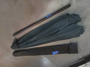lot 31 image: (BSB) 8 ft Patio Umbrella