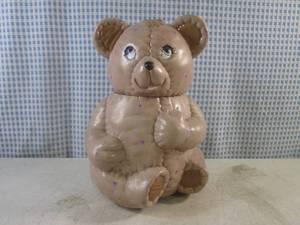 lot 61 image: (FS) Vintage Bear Cookie Jar