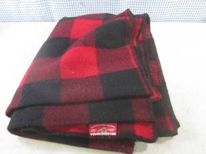 lot 112 image: (BSB) Marlboro Country Store Blanket