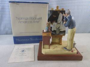 lot 116 image: (BSB) Vintage Norman Rockwell American Artist Figurine with Box and COA