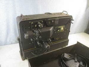 lot 118 image: (EC1) Vintage The National Mineral Co. US Navy Bureau Of Aeronautics 16 MM Projector For Gunnery Training