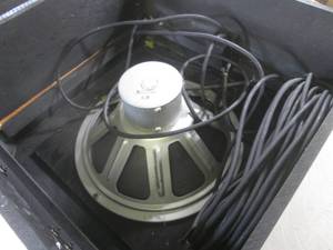 lot 120 image: (BR1) Vintage Speaker In A Wood Box - Box Needs Repair