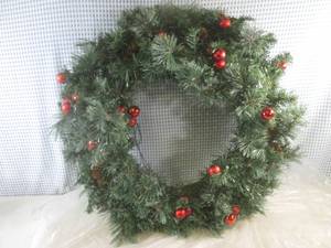 lot 138 image: (EW5) 27 Lightup Christmas Wreath