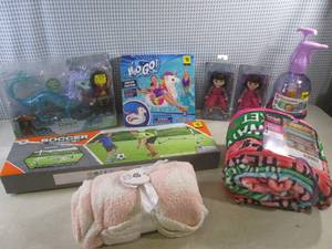 lot 164 image: (G-1) Assorted Toys and Blankets