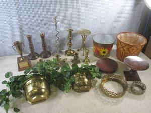 lot 167 image: (G-1) Assorted Decor - Candle Holders Etc