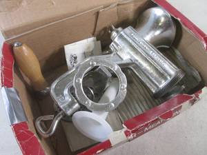 lot 189 image: (BSB) Porkert #8 Meat Mincer