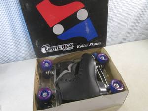 lot 230 image: (EC1) Chicago Skates Mens Black Roller Skates Size 13 - New