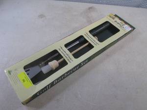 lot 248 image: (H-2) 3pc Golf BBQ Set - New