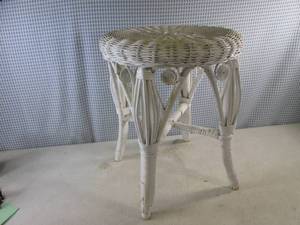 lot 268 image: (A-3T) Vintage Wicker Stool 18 14 High - Stool  Plant Stand
