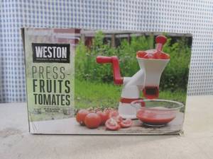 lot 279 image: (BSB) Fruit and Tomato Press with Box