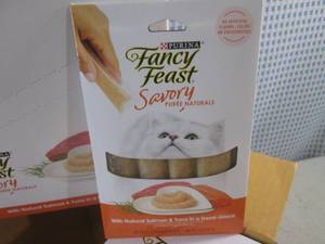 lot 307 image: (BR3) Case of Cat Treats 30 - 4-Pack  2 Inner Boxes with 15 4-Packs Fancy Feast Puree Salmon & Tuna Past Date