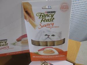 lot 309 image: (BR3) Case of Cat Treats 30 - 4-Pack  2 Inner Boxes with 15 4-Packs Fancy Feast Puree Salmon & Tuna Past Date